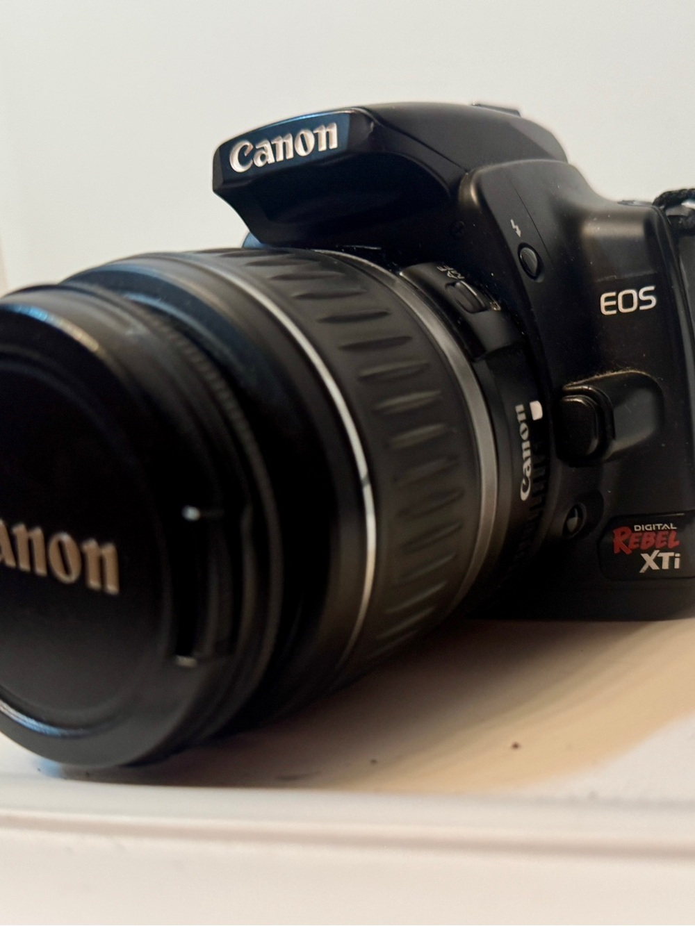 Canon EOS Rebel XTi DSLR Camera - Black